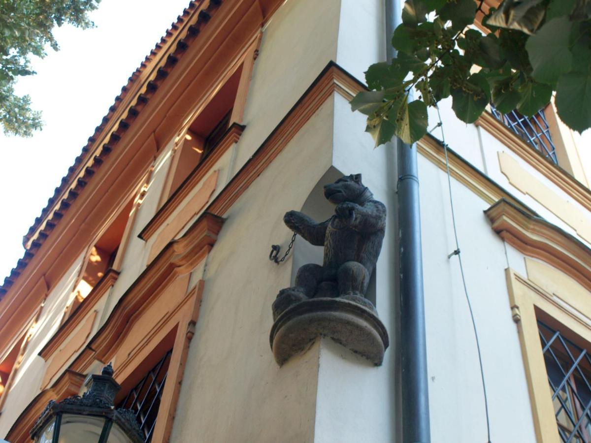 U Cerneho Medveda- At The Black Bear Lägenhet Prag Exteriör bild